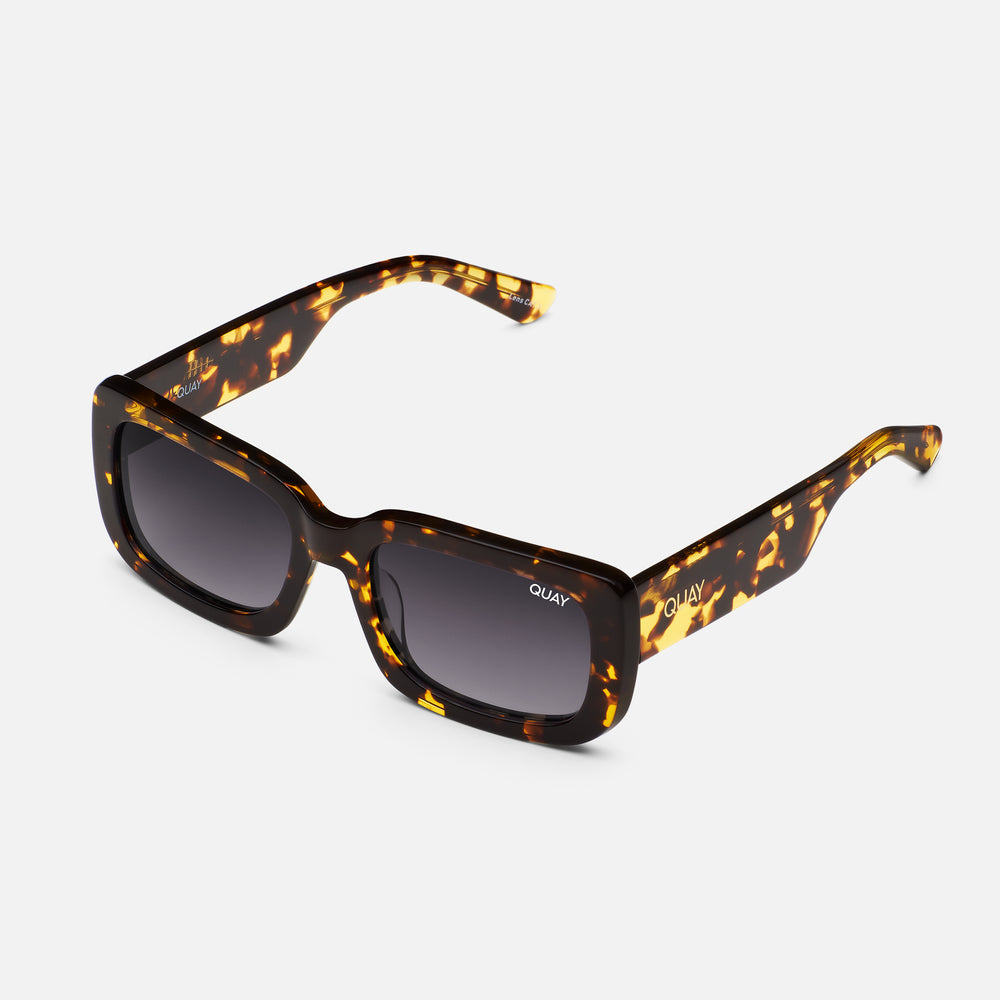 YADA YADA Thick Frame Rectangular Sunglasses | Quay Australia